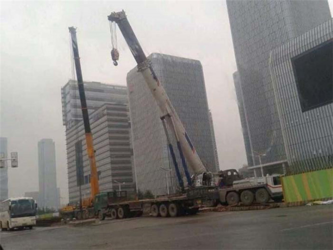 克东县“自动找平”—— 吊车的 “平地神器” 技术
