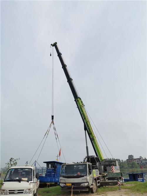 克东县桥梁建设吊装案例